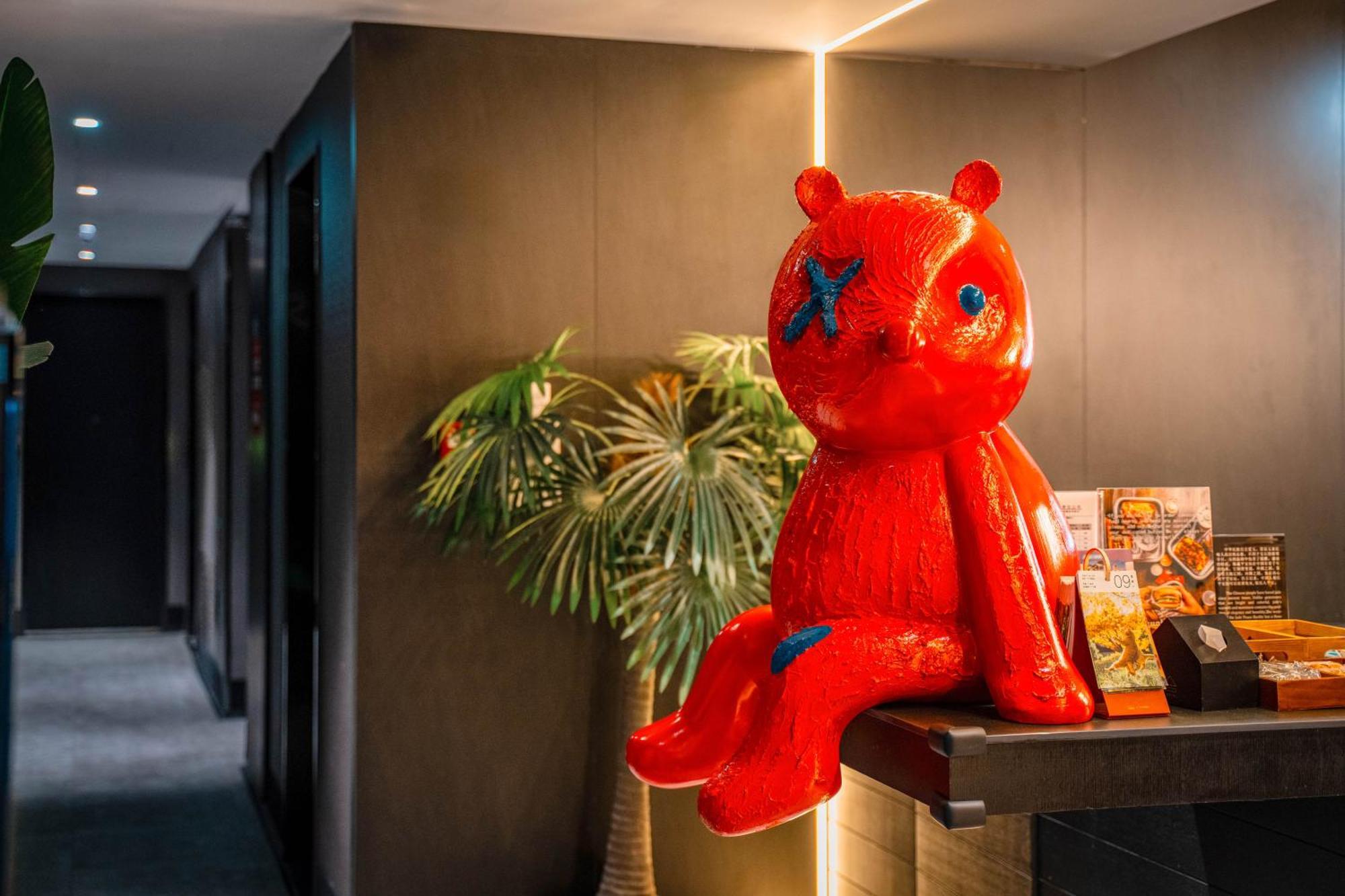 Hesu Designer Hotel & Suites -Near Xi'An Drum Tower And Yongning Gate -Free Laundry Luggage Storage -Kitty Cafe With Freshly Ground Coffee -24H Front Desk -English Service -Exclusive Subsidies For Dumpling Banquet & Show Εξωτερικό φωτογραφία
