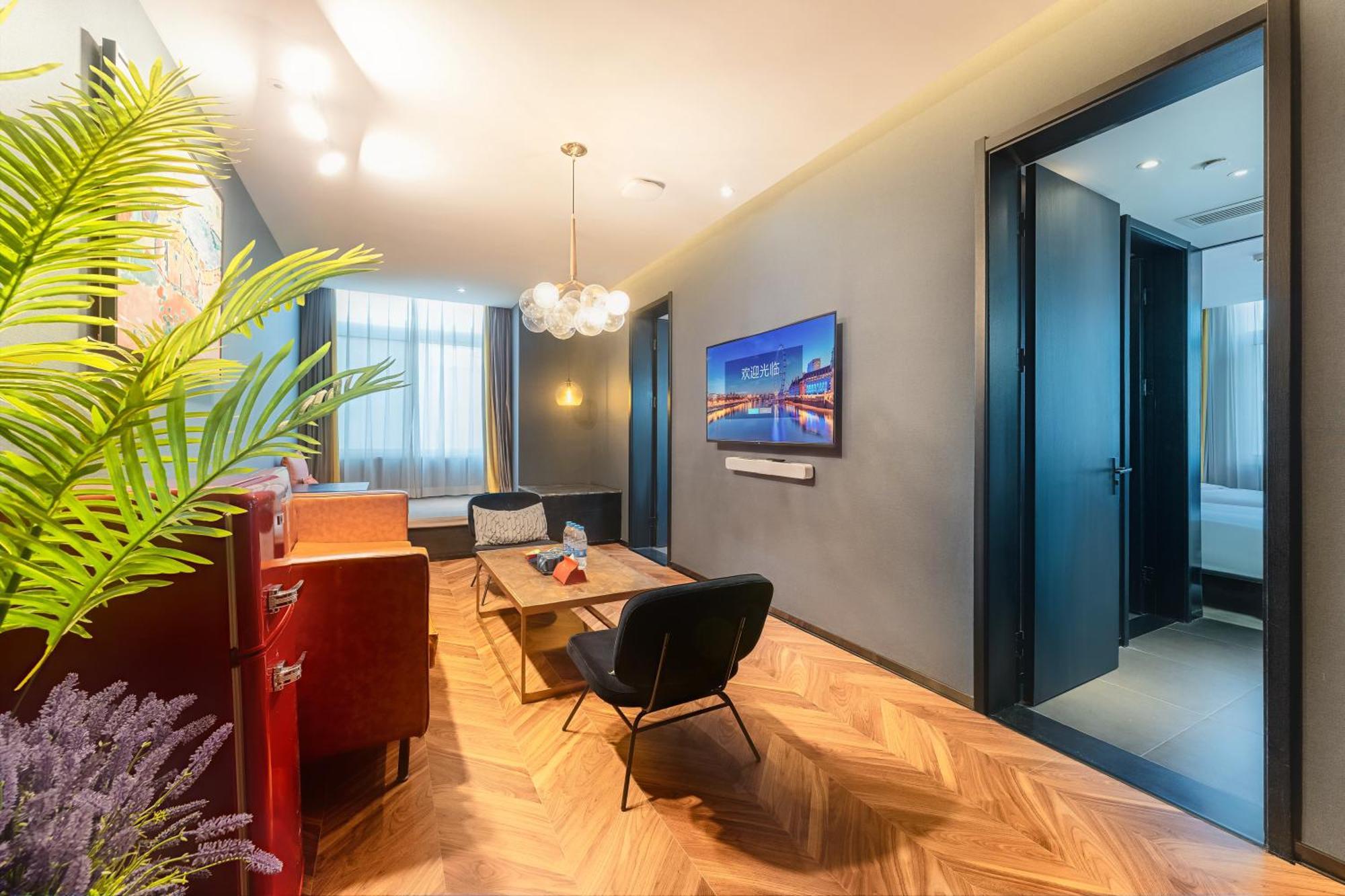Hesu Designer Hotel & Suites -Near Xi'An Drum Tower And Yongning Gate -Free Laundry Luggage Storage -Kitty Cafe With Freshly Ground Coffee -24H Front Desk -English Service -Exclusive Subsidies For Dumpling Banquet & Show Εξωτερικό φωτογραφία