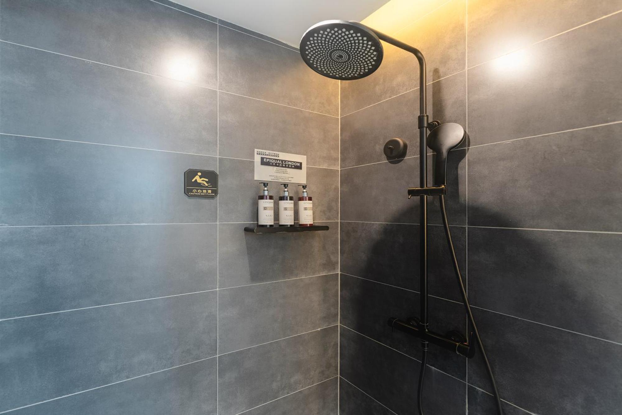 Hesu Designer Hotel & Suites -Near Xi'An Drum Tower And Yongning Gate -Free Laundry Luggage Storage -Kitty Cafe With Freshly Ground Coffee -24H Front Desk -English Service Εξωτερικό φωτογραφία