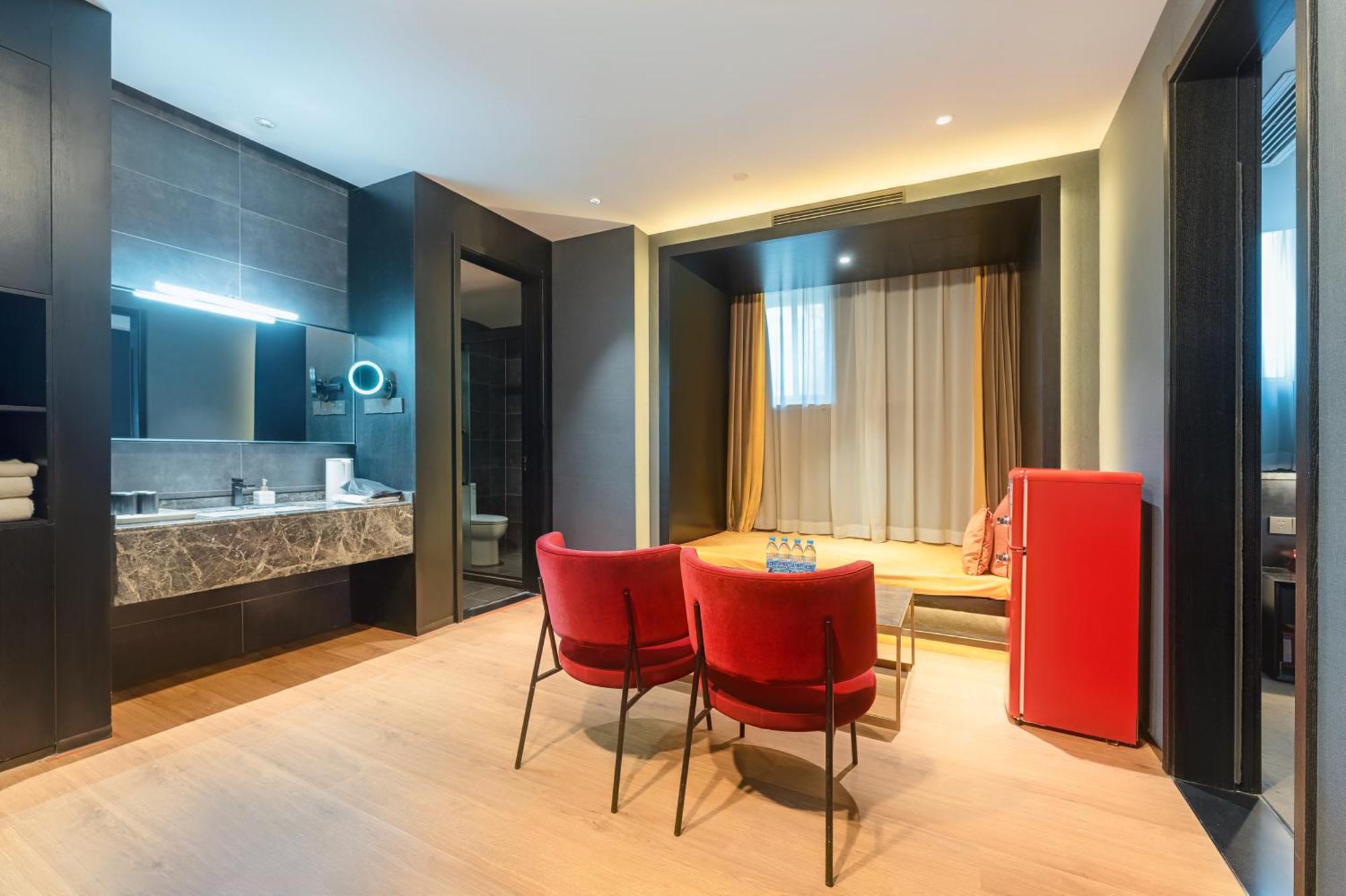 Hesu Designer Hotel & Suites -Near Xi'An Drum Tower And Yongning Gate -Free Laundry Luggage Storage -Kitty Cafe With Freshly Ground Coffee -24H Front Desk -English Service -Exclusive Subsidies For Dumpling Banquet & Show Εξωτερικό φωτογραφία