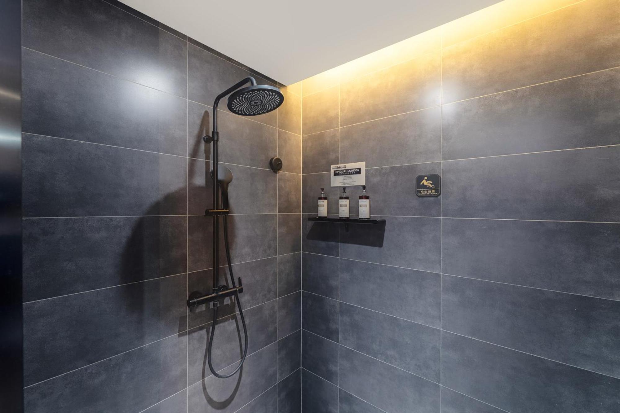 Hesu Designer Hotel & Suites -Near Xi'An Drum Tower And Yongning Gate -Free Laundry Luggage Storage -Kitty Cafe With Freshly Ground Coffee -24H Front Desk -English Service -Exclusive Subsidies For Dumpling Banquet & Show Εξωτερικό φωτογραφία